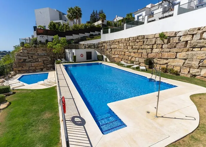 Luxury Penthouse With Sea View In Paraiso Pueblo Εστεπόνα