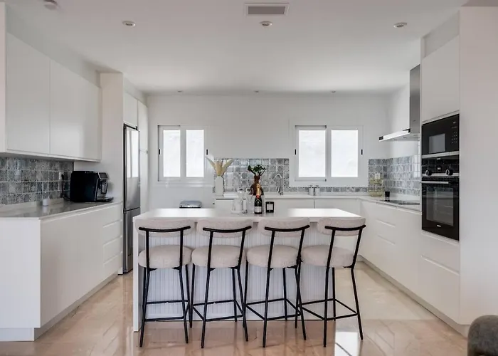 Luxury Penthouse With Sea View In Paraiso Pueblo *