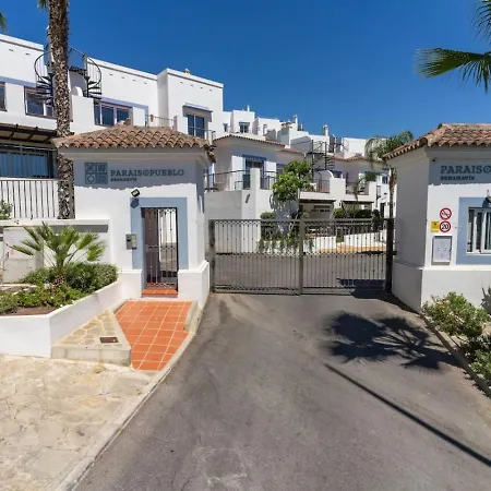 Luxury Penthouse With Sea View In Paraiso Pueblo 아파트