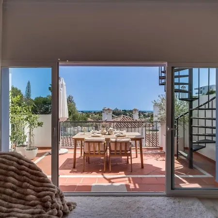 아파트 Luxury Penthouse With Sea View In Paraiso Pueblo