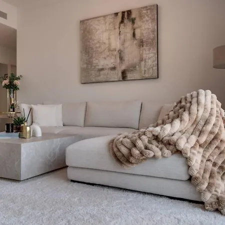 Luxury Penthouse With Sea View In Paraiso Pueblo 에스테포나