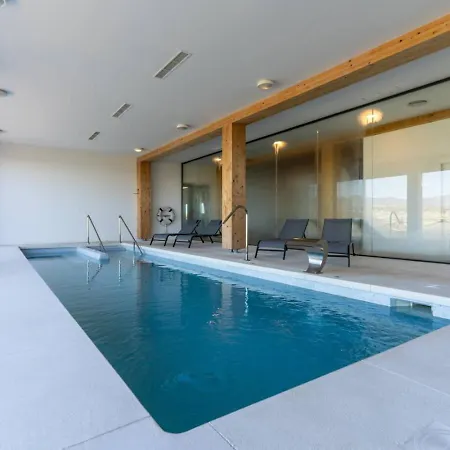 Luxury Penthouse With Sea View In Paraiso Pueblo * 에스테포나