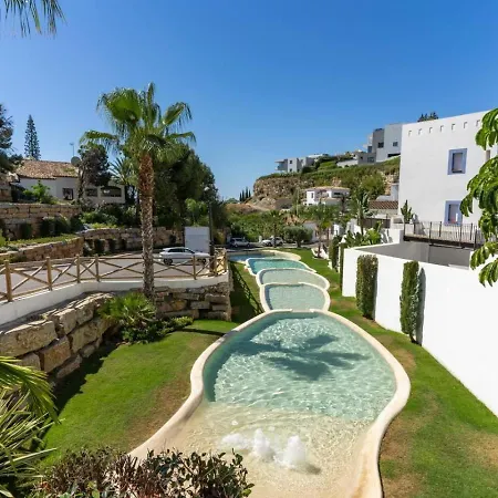 Luxury Penthouse With Sea View In Paraiso Pueblo 埃斯特波纳