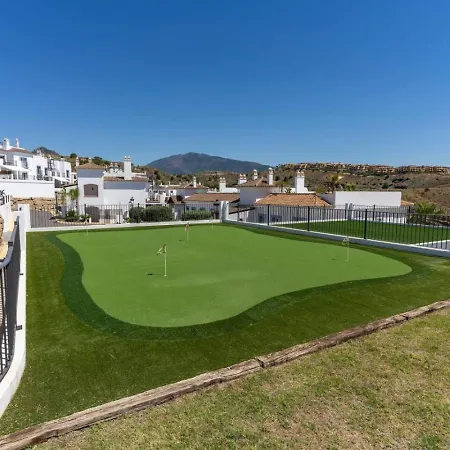 Luxury Penthouse With Sea View In Paraiso Pueblo *