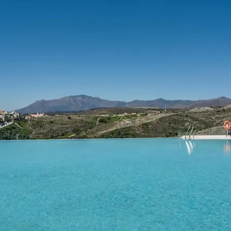 Luxury Penthouse With Sea View In Paraiso Pueblo