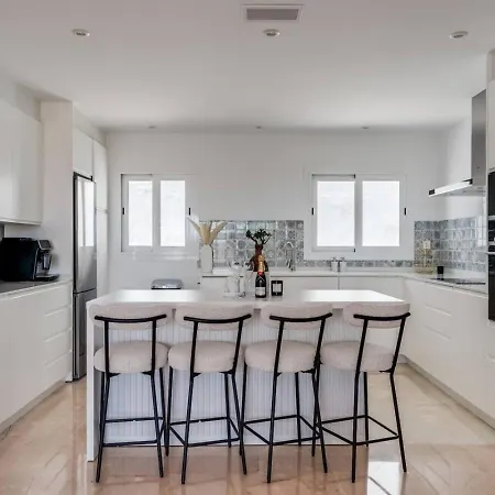 Luxury Penthouse With Sea View In Paraiso Pueblo *